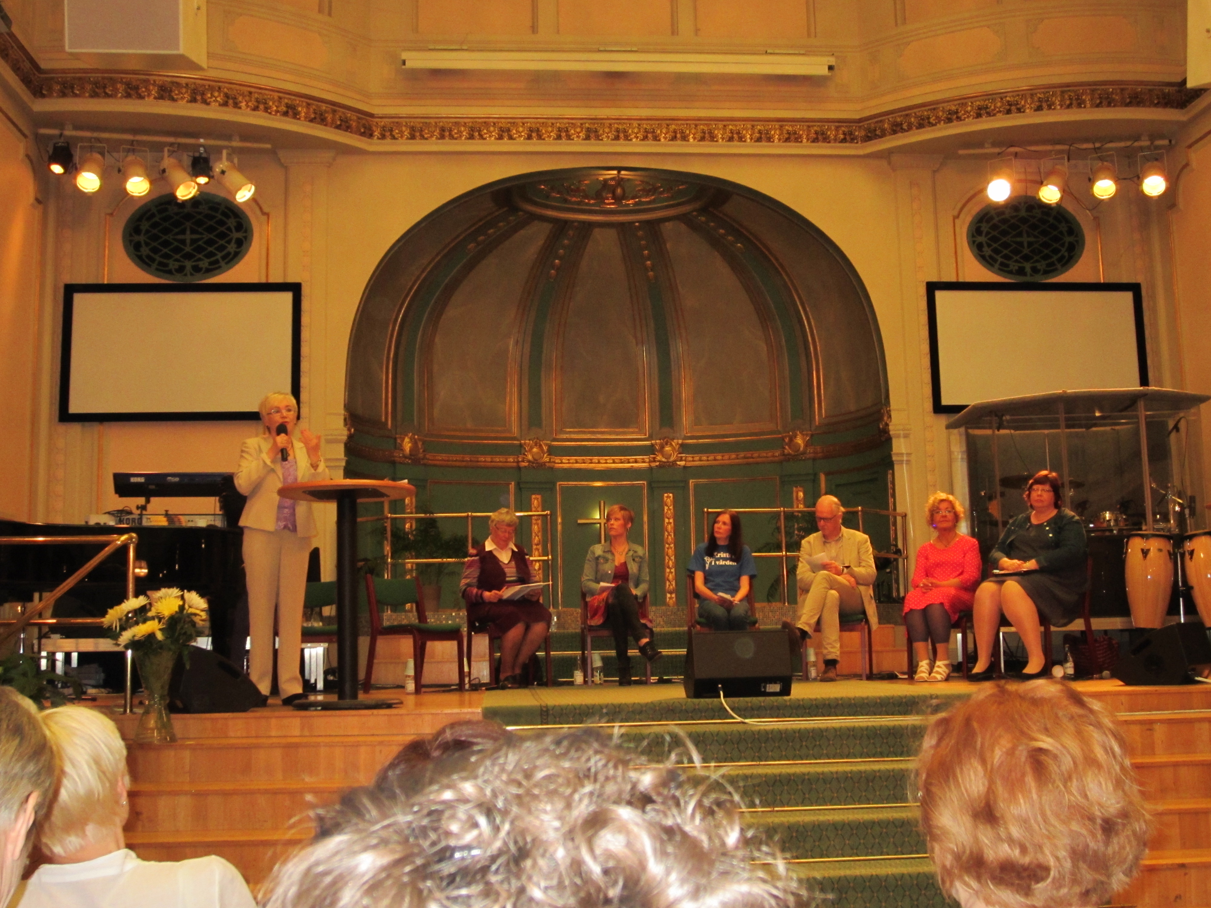 IMG_2287 Paneldebatt Jesus i vården