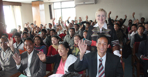 Linda m pastorer i Nepal 2009 Linda med pastorer i Nepal 2009