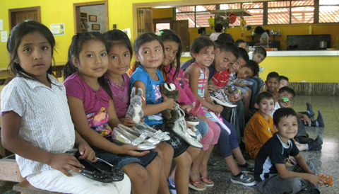 Skolbarn Guatemala Peten