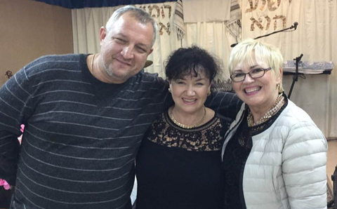 Pastor Dmitry och Elmira Brodkin med Linda