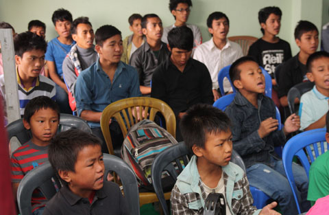 Pojkarna i Nepal 2014