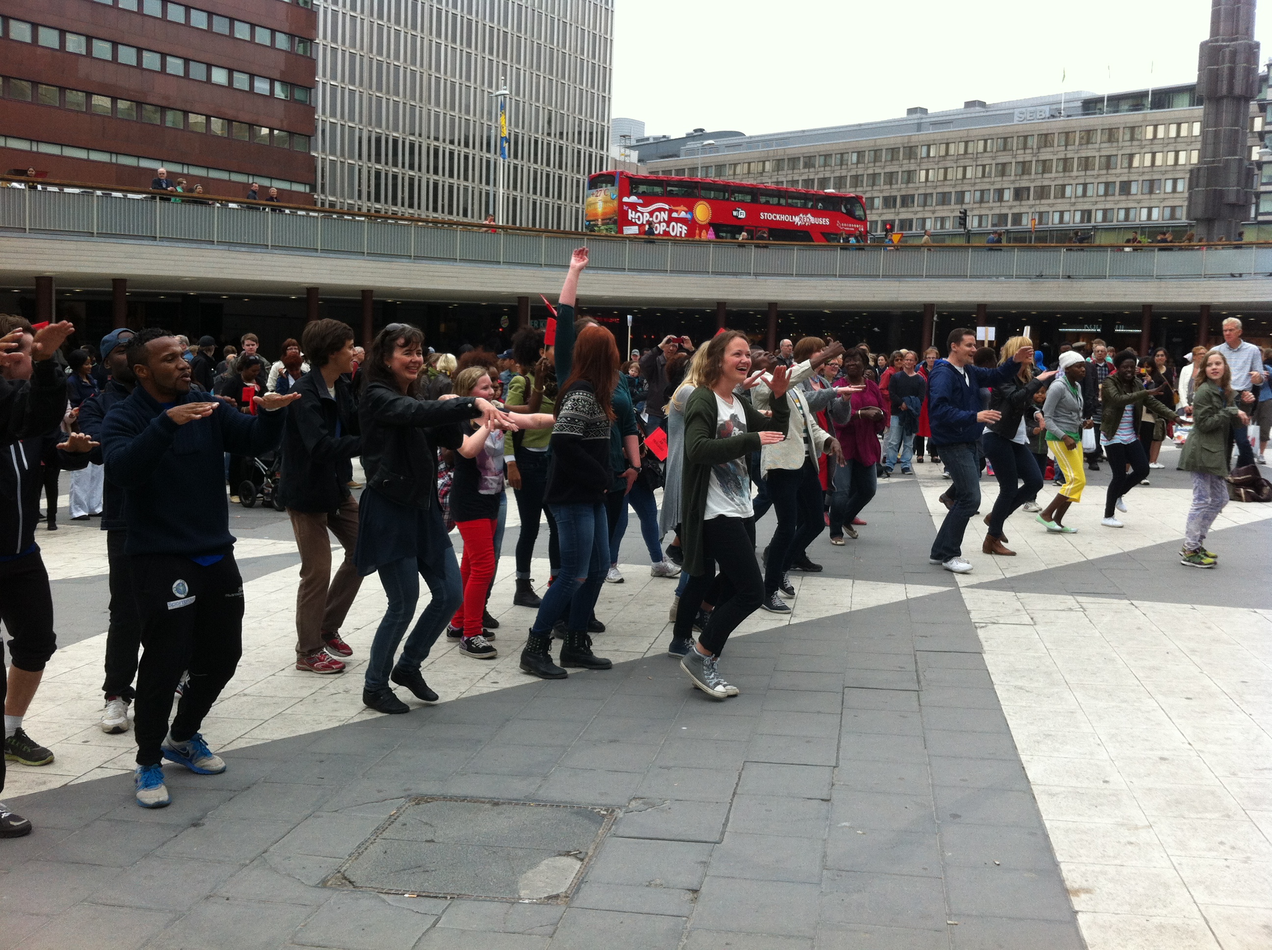 hela Plattan dansar Dans Sergels Torg